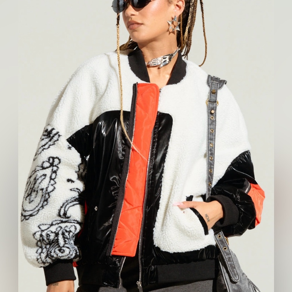 NWT AKIRA Media bomber fleece jacket size L